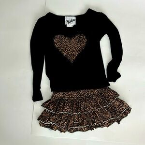 Super soft, leopard and heart skirt set.